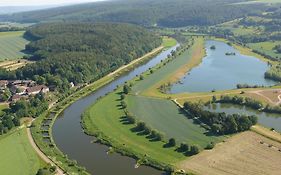 Ferienwohnung MW 4a bis72 m2 Höxter Weserbergland Weser 1-2P 1SZi mBad 3-4P 2SZi m2Bäder Terrasse Wäsche Endreinigung Self CheckIn